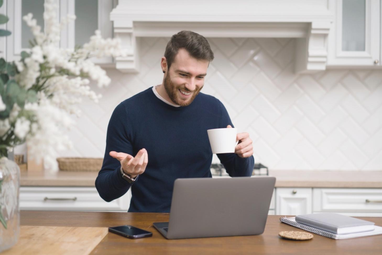 Content strategy planning for e-commerce SEO with keyword research and competitor analysis